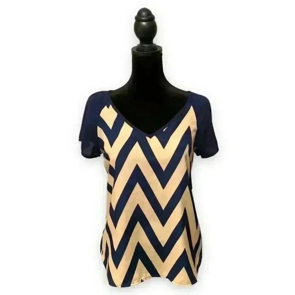 Annabella Shear Short Sleeve Navy and Tan Relaxed Fit V-Neck Chevron Blouse - Picture 1 of 7